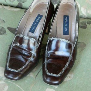 Anne Klein II Brown Leather Classic Block Heel Pumps w/Stitching Detail 6.5 EUC
